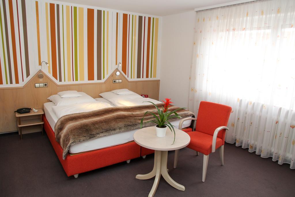 Hotel Vetter Nuertingen Pokój zdjęcie